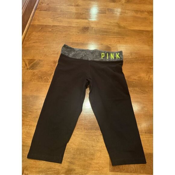 Woman’s Victoria’s Secret pink MU Mizzou Capri pants from 2013 size large - Picture 1 of 4